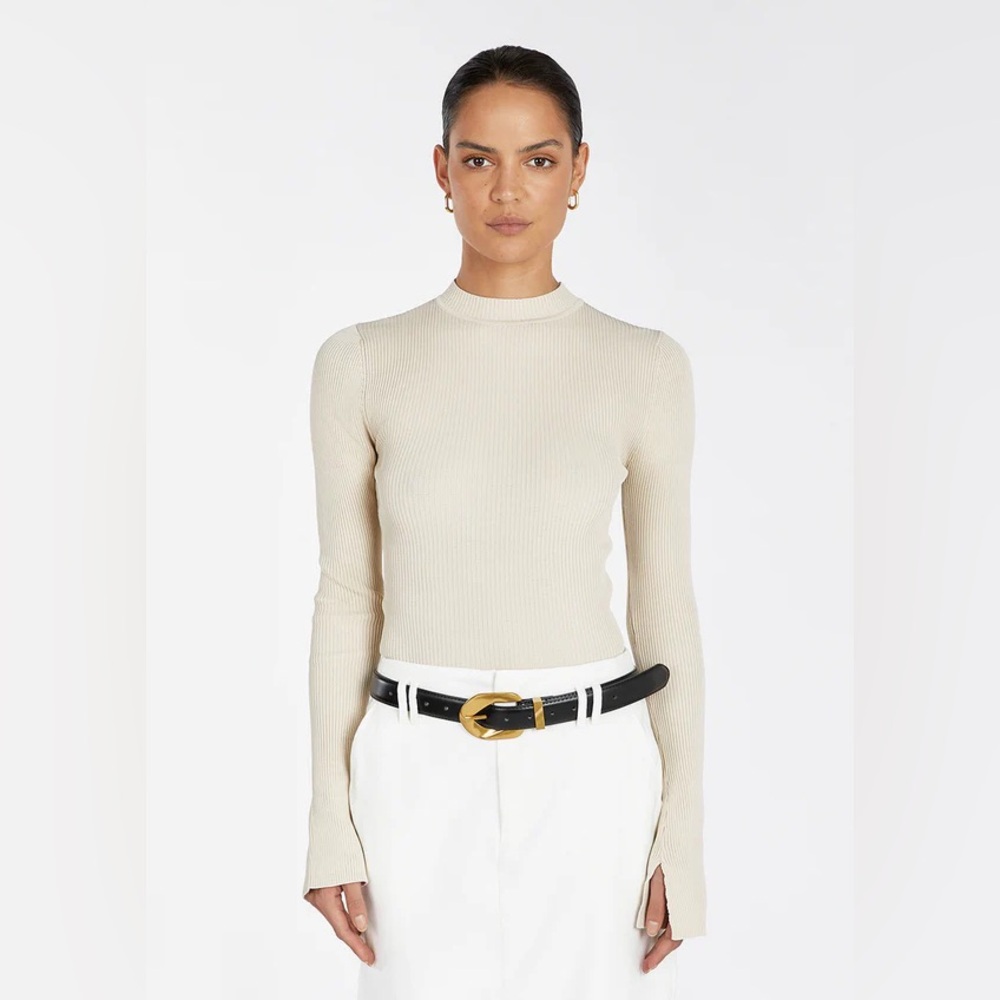 LIKE NEW- Dissh Donna Stone Knit Top